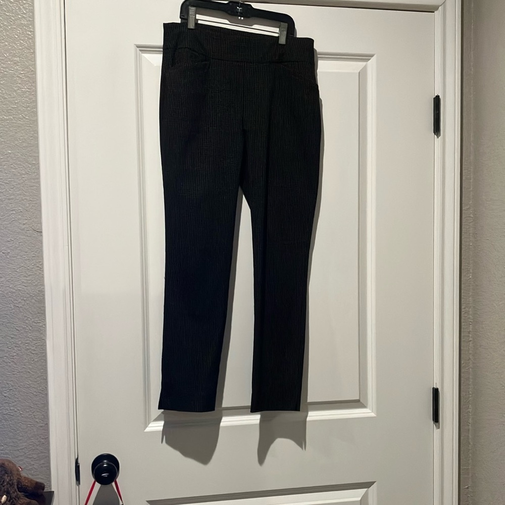 Chico’s Women's Black & Gold Pull-On Ankle Pants-Juliette-Size 00 (2)-EUC